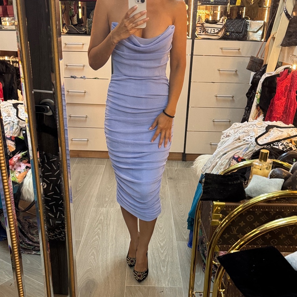 Chic Strapless Lavender Dress